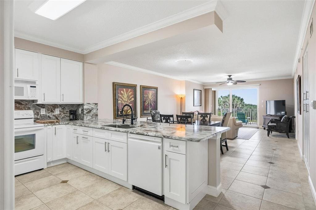 60 Surfview Dr in Palm Coast, FL - Building Photo