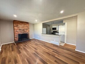 1184 Clinton St in Aurora, CO - Building Photo - Building Photo