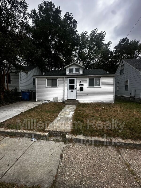 8669 Hupp Ave in Warren, MI - Building Photo - Building Photo