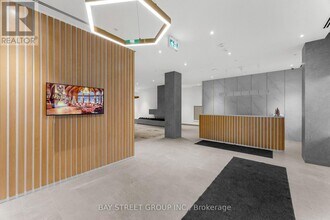 7439 Kingston Rd in Toronto, ON - Building Photo - Building Photo