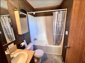 200 N 28th St in Fairfield, IA - Foto de edificio - Building Photo