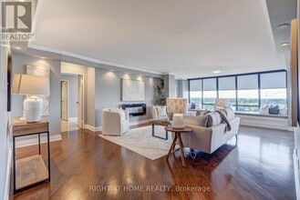 65 Skymark Dr in Toronto, ON - Building Photo - Building Photo