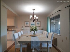 2117 Via Puerta, Unit Q in Laguna Woods, CA - Foto de edificio - Building Photo