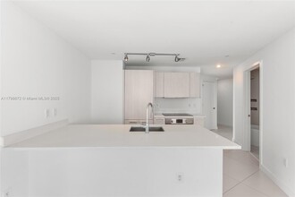 501 NE 31st St, Unit 3806 in Miami, FL - Building Photo - Building Photo
