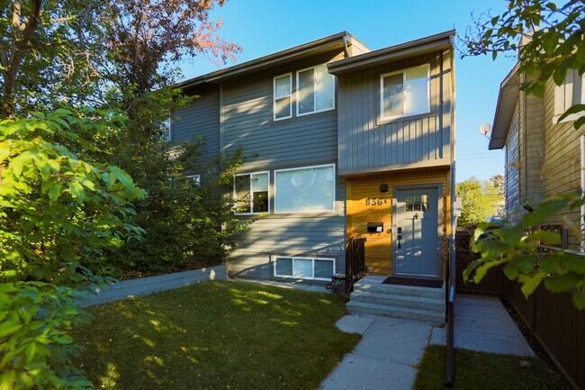 836B 68 Av SW in Calgary, AB - Building Photo - Primary Photo