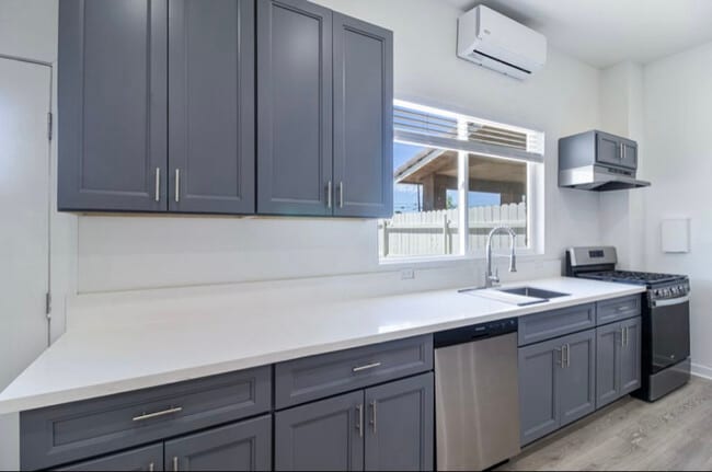 18739 Juniper St in Hesperia, CA - Building Photo - Building Photo