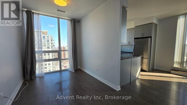 185 Bonis Ave in Toronto, ON - Building Photo - Building Photo