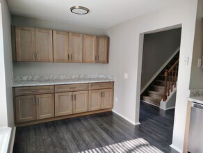 24757 Bashian Dr in Novi, MI - Building Photo - Building Photo