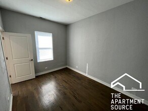 2750 W Cermak Rd in Chicago, IL - Building Photo - Building Photo