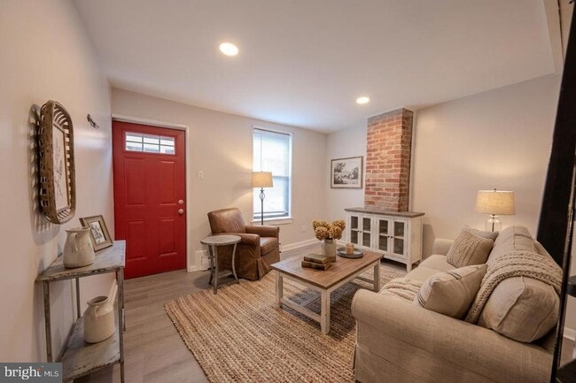 property at 2924 Salmon St