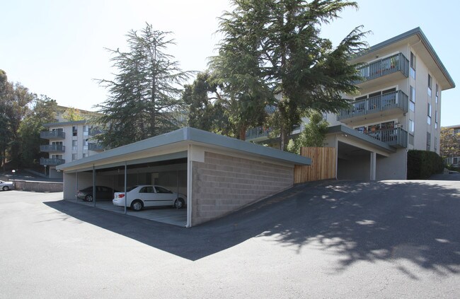 Hutton Terrace Apartments in Belmont, CA - Foto de edificio - Building Photo