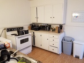 1215 Johnson St in La crosse, WI - Building Photo - Building Photo