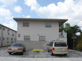 770 SW 9th St Apartments