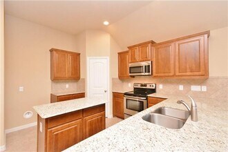 122 Eagle Feather Rd in Waxahachie, TX - Building Photo - Building Photo