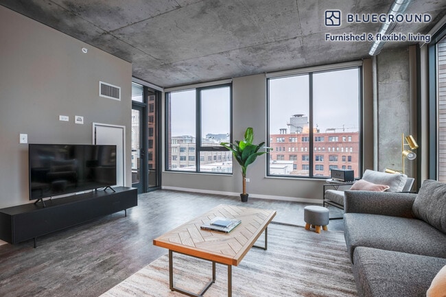 939 W Washington Blvd in Chicago, IL - Building Photo - Building Photo