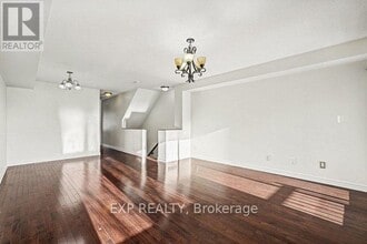 1118 Klondike Rd in Ottawa, ON - Building Photo - Building Photo