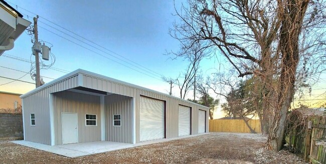 7050 Jay St in Houston, TX - Building Photo - Building Photo