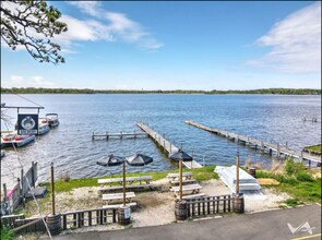 117 Nippersink Blvd in Fox Lake, IL - Building Photo - Building Photo