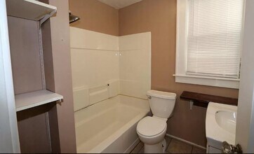 2667 Chesterfield Ave in Huntington, WV - Building Photo - Building Photo