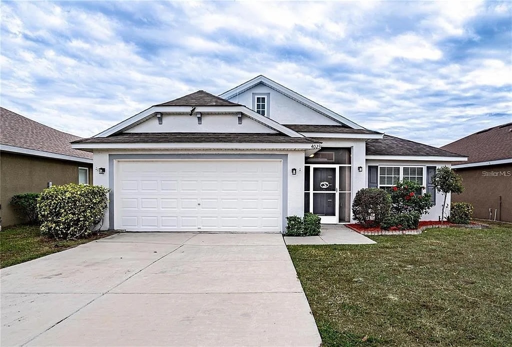 4023 Island Lakes Dr in Winter Haven, FL - Building Photo