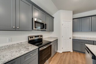 1404 Bajada St in Midland, TX - Building Photo - Building Photo