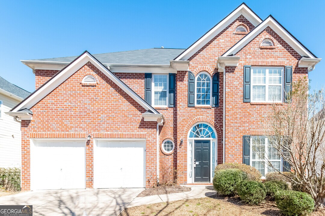7335 Thoreau Cir in Atlanta, GA - Building Photo