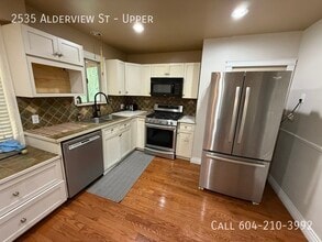 2535 Alderview St in Abbotsford, BC - Building Photo - Building Photo