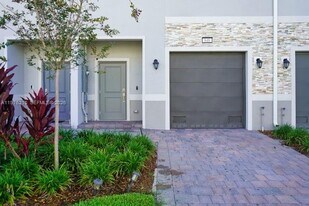 821 NW 3rd Way in Pompano Beach, FL - Building Photo