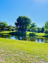 236 Lily Rd in St. Augustine, FL - Foto de edificio - Building Photo