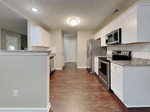 201 Kinnley Ct in Greensboro, NC - Building Photo - Building Photo