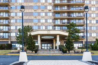 The Admirality Condominium in Monmouth Beach, NJ - Building Photo - Building Photo