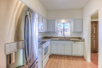 982 S Pantano Rd in Tucson, AZ - Foto de edificio - Building Photo