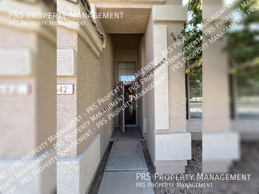 642 S Bahama Dr in Gilbert, AZ - Building Photo