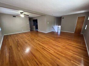 1102 Ralph Terrace in Richmond Heights, MO - Building Photo - Building Photo