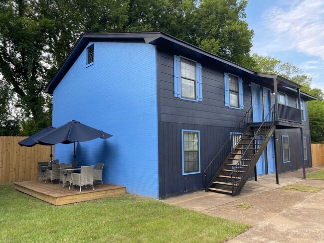 Owls Den Apartments in Columbus, MS - Building Photo - Building Photo