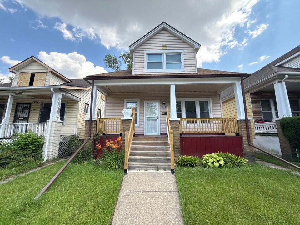 9142 Isham Ave in Detroit, MI - Building Photo