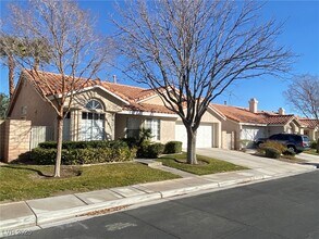8090 Kinsella Way in Las Vegas, NV - Building Photo - Building Photo