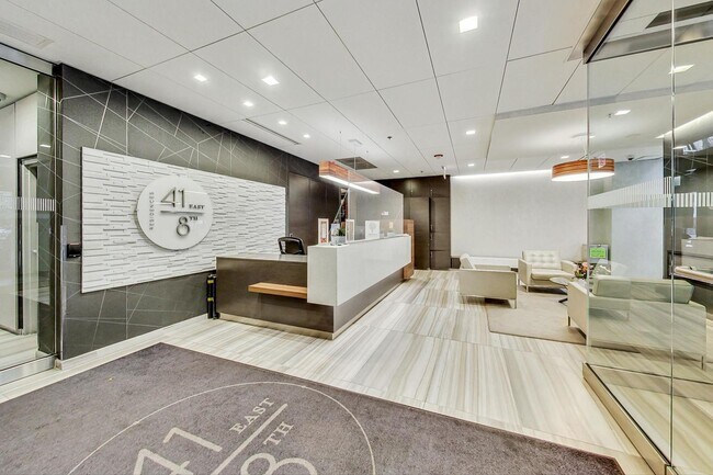 41 E 8th St in Chicago, IL - Building Photo - Building Photo