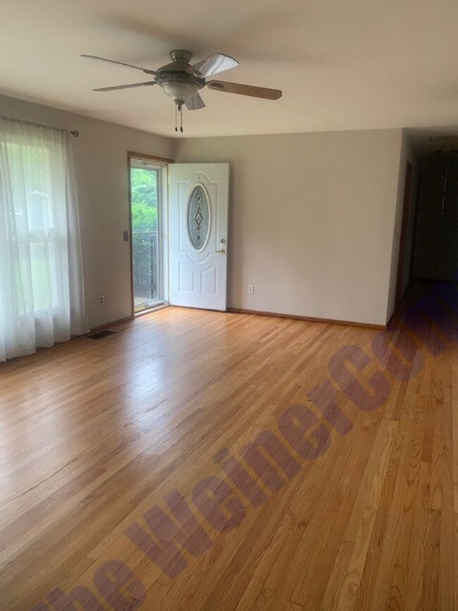 1809 Peach St in Champaign, IL - Building Photo - Building Photo