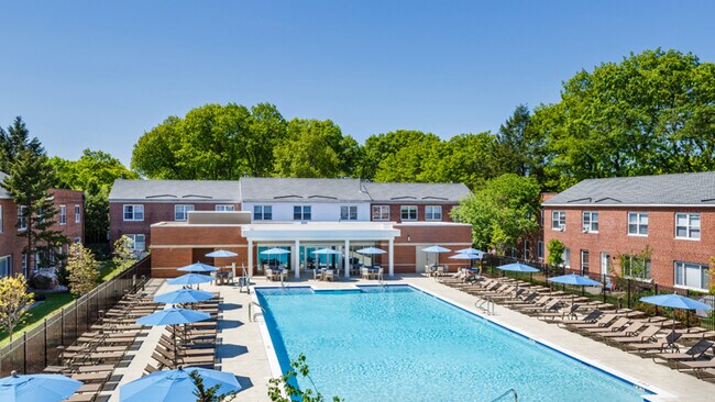 21 Sherman Rd, Unit B-102