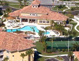 6475 Emerald Dunes Dr, Unit 107 in Royal Palm Beach, FL - Building Photo
