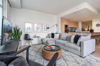 728 W 8th Ave in Vancouver, BC - Building Photo - Building Photo
