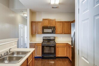 2858 Southampton Way in Round Rock, TX - Building Photo - Building Photo