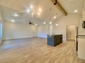 1602 102nd St in Lubbock, TX - Building Photo - Building Photo