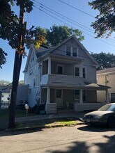 37 Pine St, Unit 2ND FLOOR in West Haven, CT - Building Photo - Building Photo