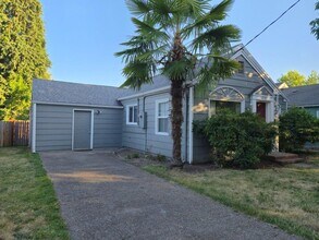 1272 Elm St NW in Salem, OR - Building Photo - Building Photo
