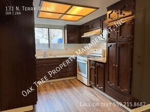 131 N Terry Ave in Clovis, CA - Building Photo - Building Photo