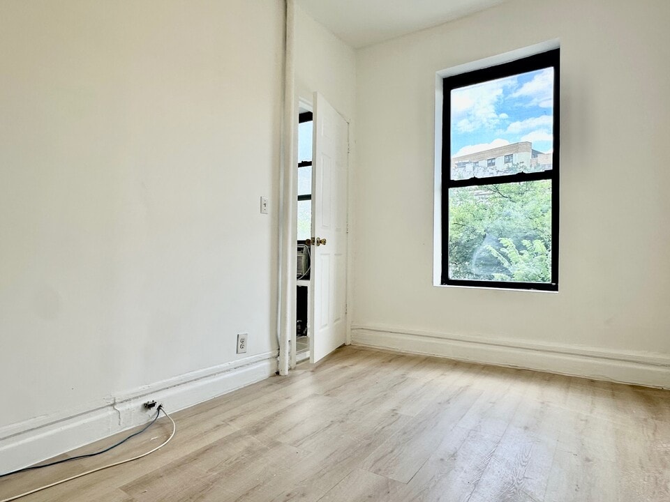 3405 Broadway in New York, NY - Building Photo
