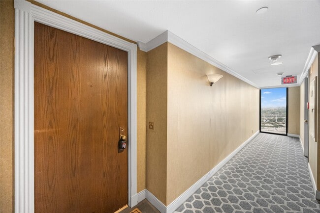 14 Greenway Plz in Houston, TX - Building Photo - Building Photo