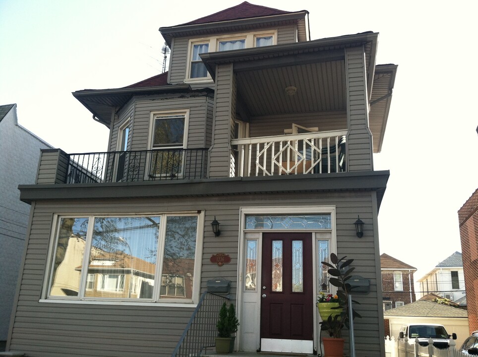 1236 Bay Ridge Pky in Brooklyn, NY - Building Photo